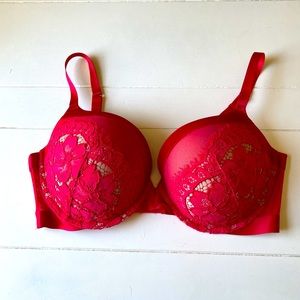 Victoria’s Secret 38 DD red padded push-up bra